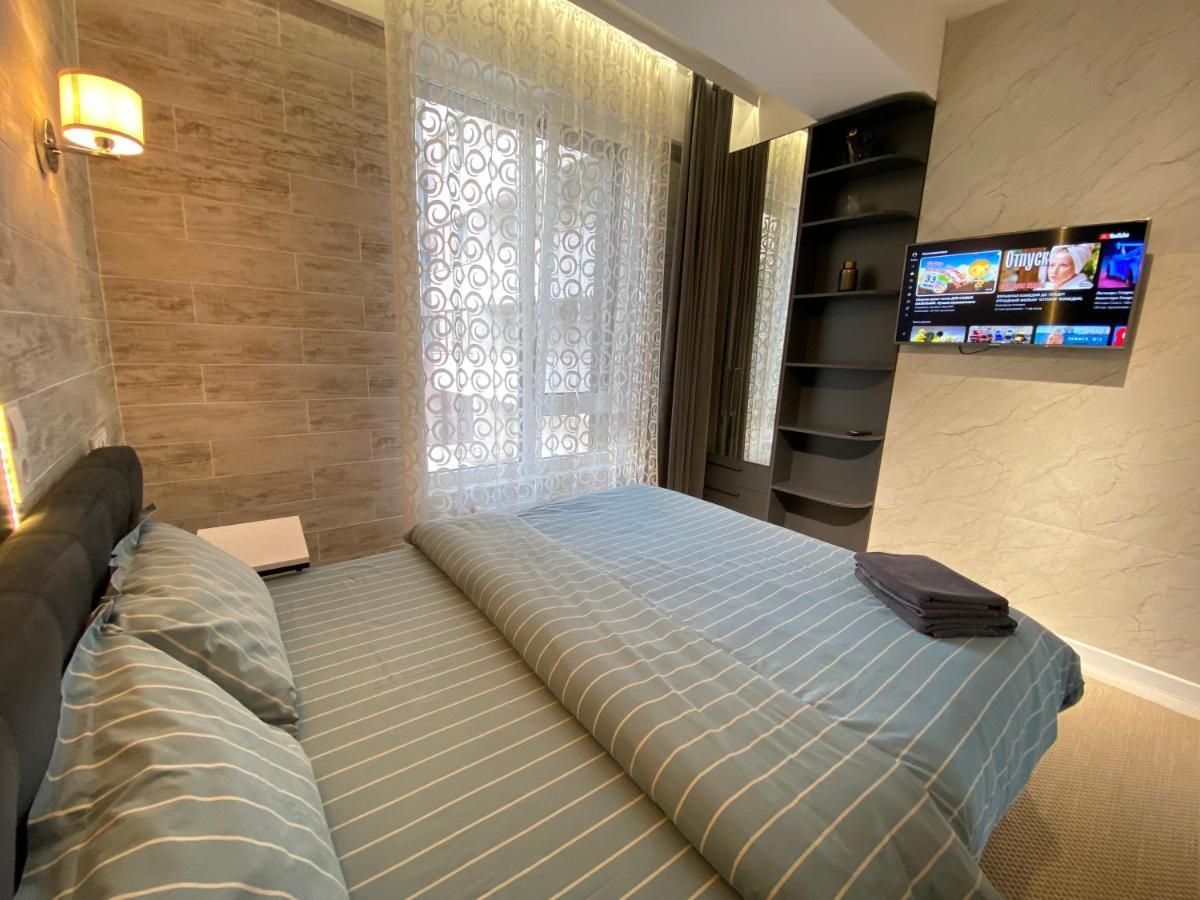 Rentnow Modern Business Apartment With 3 Bedrooms In Centre Kisinyov Kültér fotó