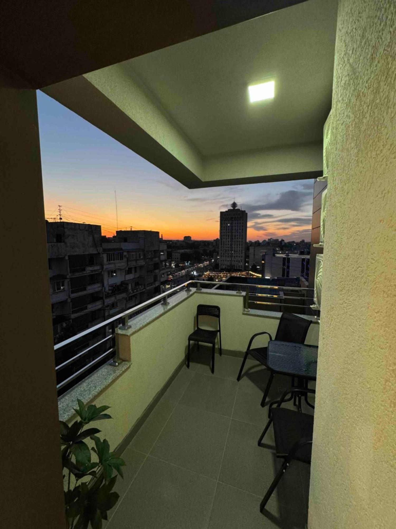 Rentnow Modern Business Apartment With 3 Bedrooms In Centre Kisinyov Kültér fotó